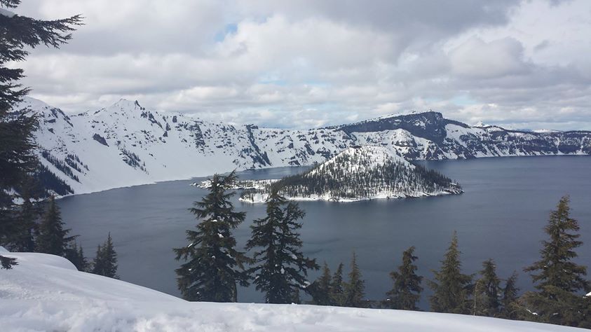 Clear day to see Wizard Island in Crater Lake.