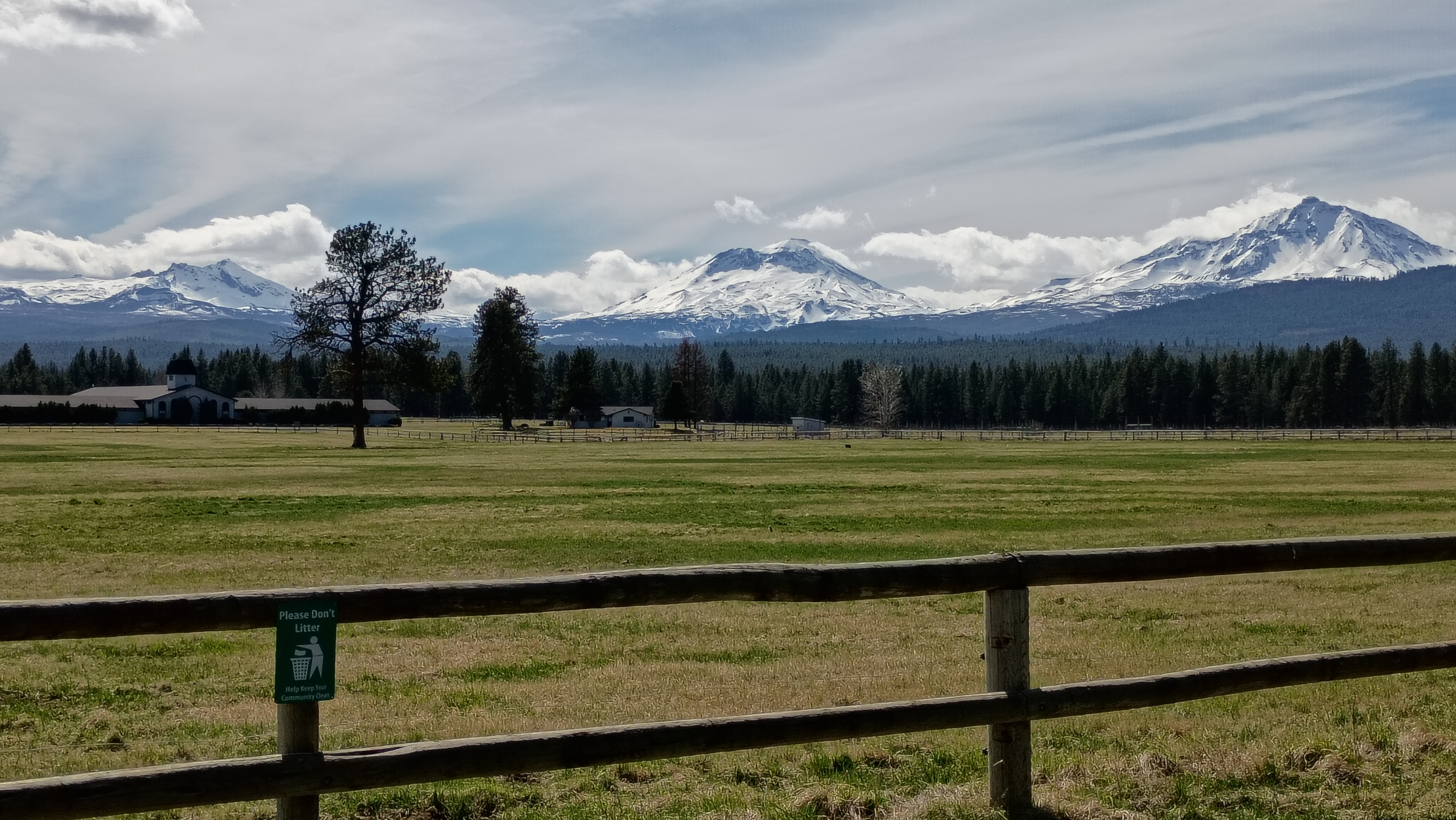 Viewof snow-capped mountains outside of Sisters, Oregon.