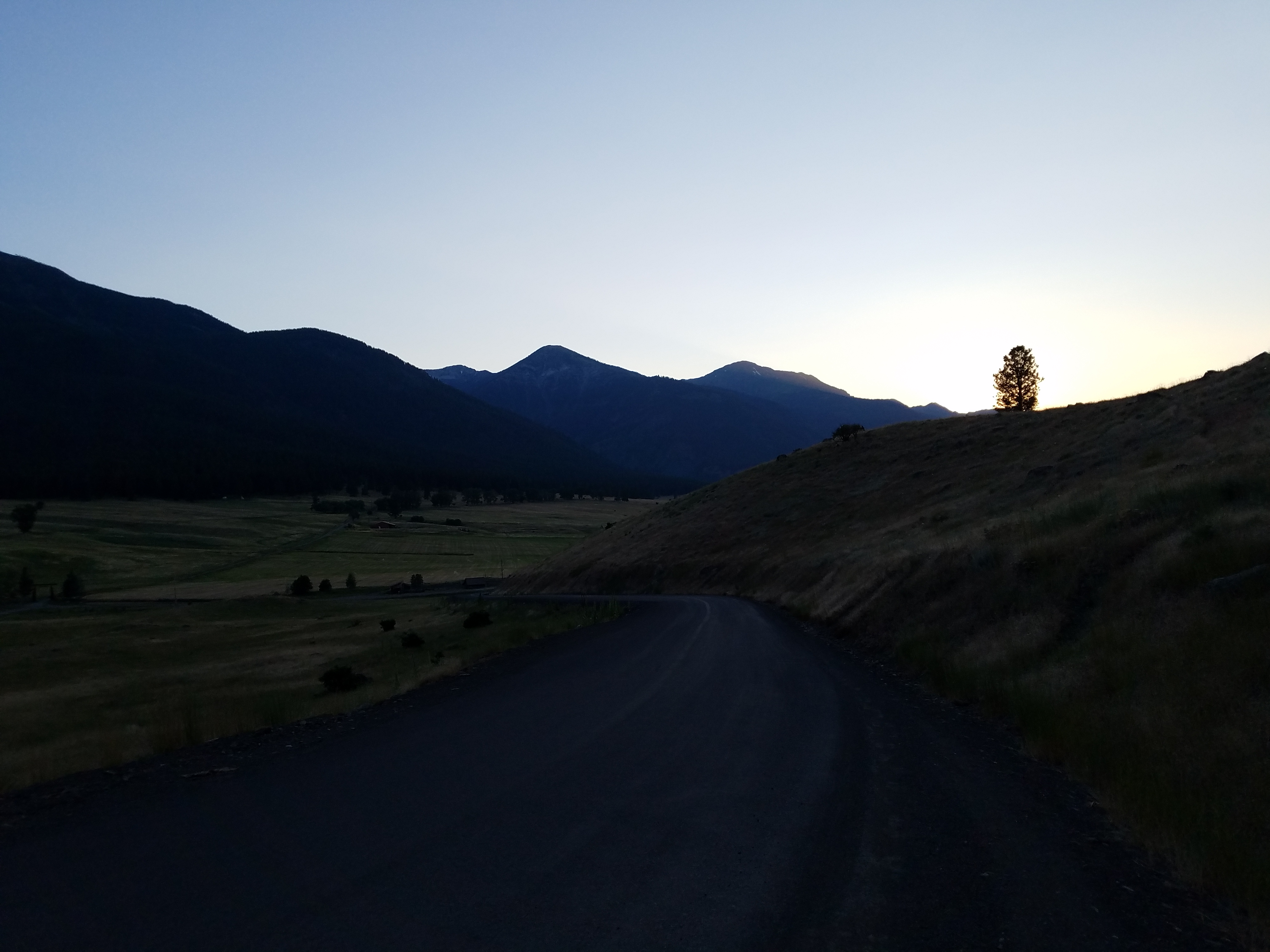 Plenty of light in the sky but little to be found in the mountains.